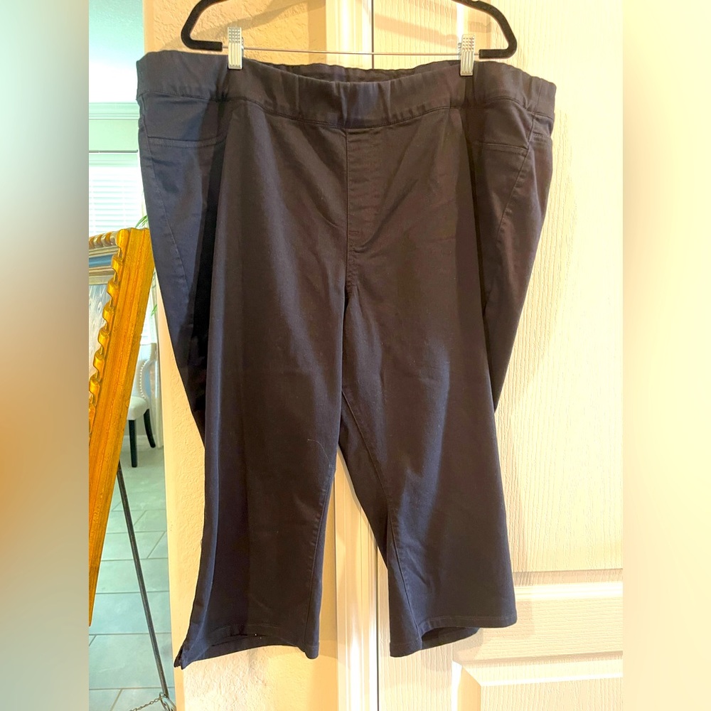 Brand new Lane Bryant Capri pants in black stretch - size 28W.  New with tags.